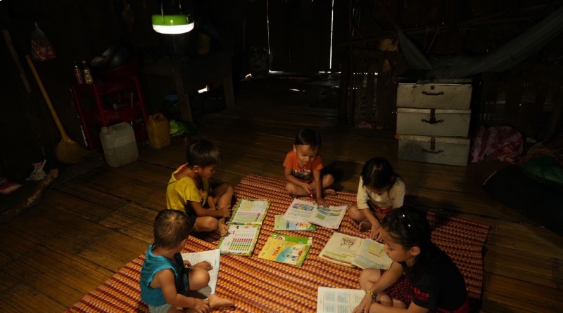 Panasonic cùng các bạn trẻ mang “ánh sáng” đến hơn 300 hộ gia đình khó khăn tại tỉnh Quảng Nam