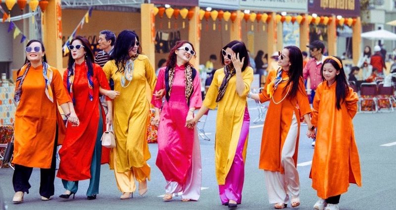 vinhomes-to-chuc-hoi-cho-xuan-cho-vui-hon-tet-pho-dong-hon-hoi-1