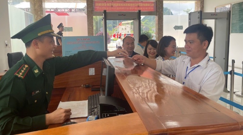 du-khach-khu-canh-quan-thac-ban-gioc