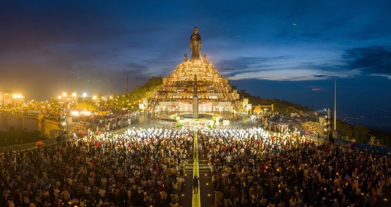 nui-ba-den-le-phat-dan-2025