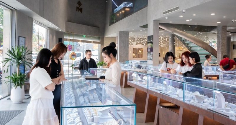 thong-hieu-truyen-cam-hung-cong-ty-co-phan-vang-bac-da-quy-phu-nhuan-pnj