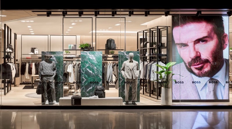 boss-tai-khai-truong-cua-hang-tai-tp-hcm-thumb