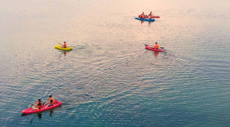 cheo-up-khu-do-thi-waterpoint-soi-dong-mua-le-hoi