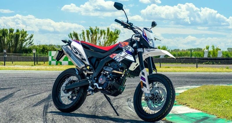 Aprilia_SX-125_xe-aprilia-con-tay-125cc-made-in-italy-gia-chi-67-trieu-dong-tai-viet-nam-thumb