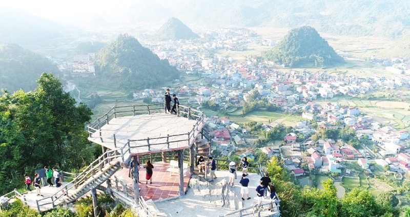 nhung-diem-dung-chan-duoc-yeu-thich-hang-dau-tren-cung-duong-ha-giang-cong-troi-quan-ba-thumb