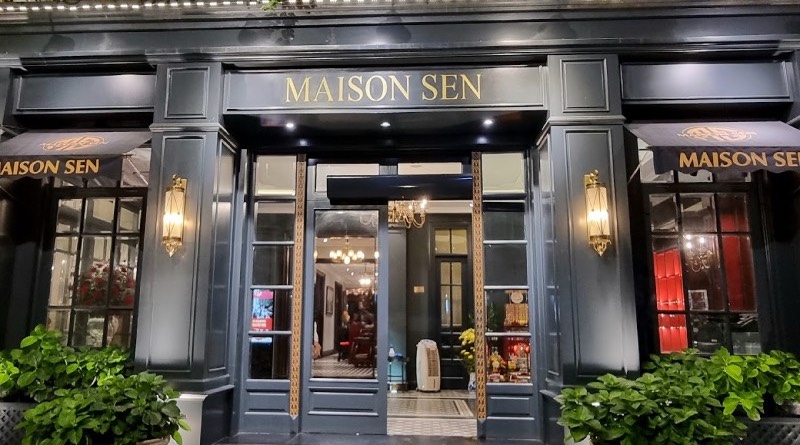 Nha_hang_Maison_Sen_10-nha-hang-cho-hoi-nhom-dip-8-3-o-ha-noi-va-tp-hcm
