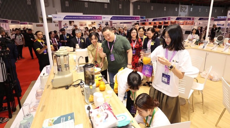 trien-lam-quoc-te-dien-tu-va-thiet-bi-thong-minh-viet-nam-2025-dang-mong-doi-IEAE 2025