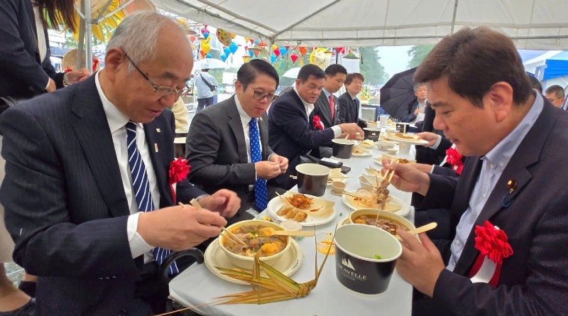 hon-100-000-luot-khach-tham-gia-le-hoi-van-hoa-am-thuc-saigontourist-tai-nhat-ban-thuong-thuc-mon-ngon