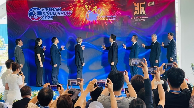 hoi-cho-giao-dich-xuat-khau-chiet-giang-2025-khai-mac-tai-tp-hcm-nhan-nút-khai-mac