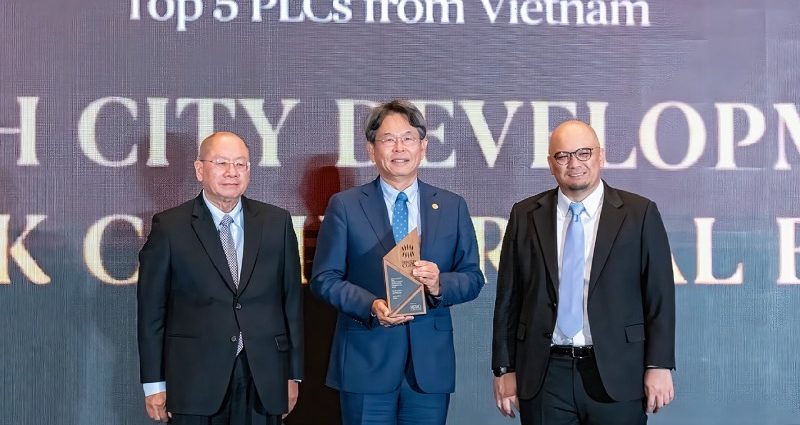 nhan-giai-hdbank-vao-top-5-quan-tri-chuan-muc-asean-2025