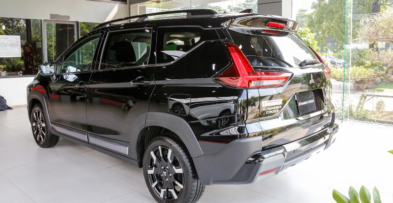 mitsubishi-xpander-cross-2025-nang-cap-vi-the-mpv-suv-do-thi-trung-bay