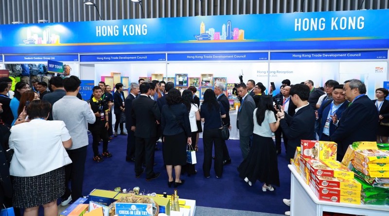khu-gian-hang-hong-kong-tao-diem-nhan-tai-vietnam-expo-2025-cong-nghe-san-pham-hien-dai-Hongkong-khu-hongkong