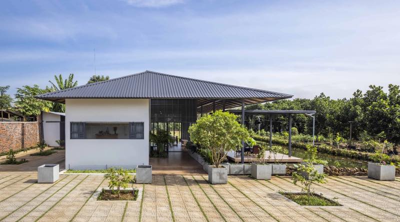 chi-phi-lam-nha-vuon-co-ho-nuoc-tư cung-tu-cap