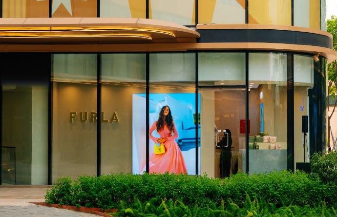 furla-khai-truong-hanoi-centre-thoi-trang-y