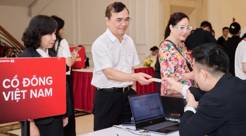 techcombank-tang-von-ngan-hang-tu-nhan-chack-in-co-dong