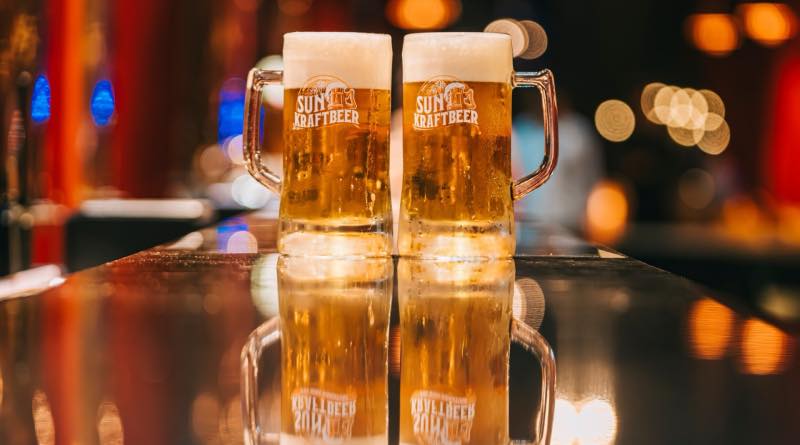 vui-fest-cat-ba-o-dau-co-gi-bia-duc-le-hoi