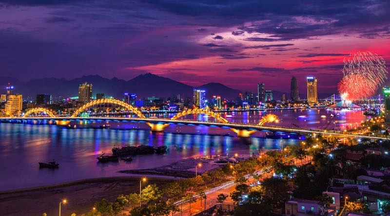 du-lich-dip-le-tang-81-nguoi-viet-dat-phong-som-da-nang
