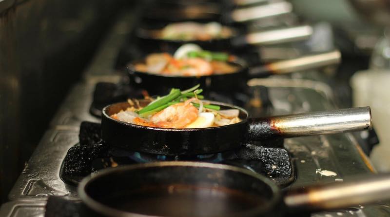 hong-mai-7-quan-an-ngon-o-hue-tasteatlas