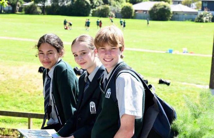 new-zealand-burnside-high-school-3