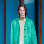 tory-burch-xuan-he-2027-niem-vui-mac-dep-xanh-la-thumb