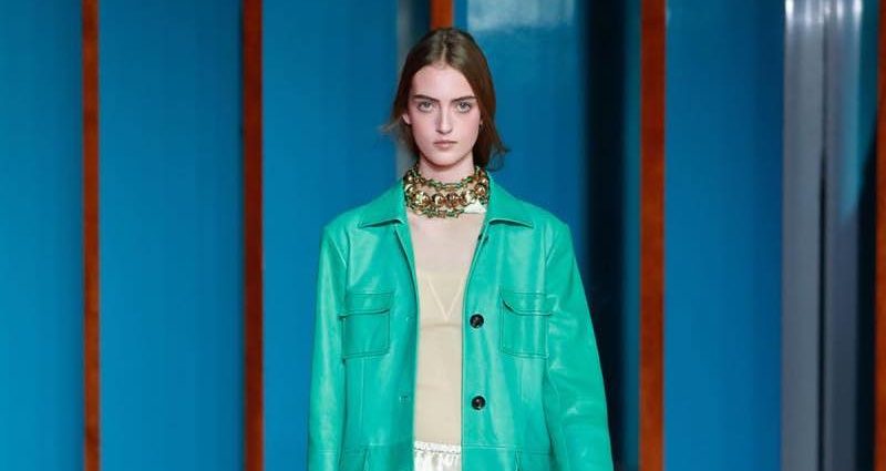 tory-burch-xuan-he-2027-niem-vui-mac-dep-xanh-la-thumb